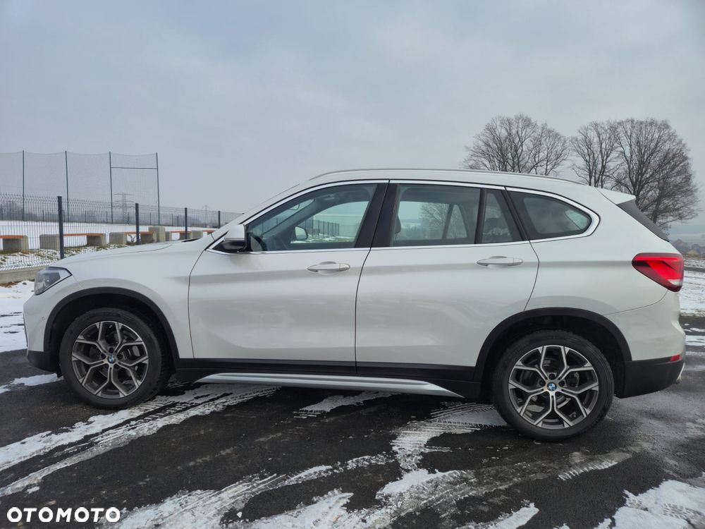 BMW X1 xDrive18d xLine - 4
