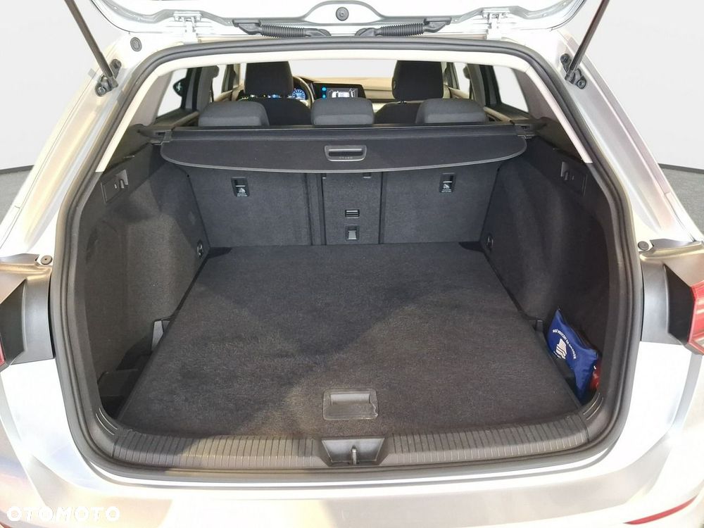 Volkswagen Golf Variant - 12