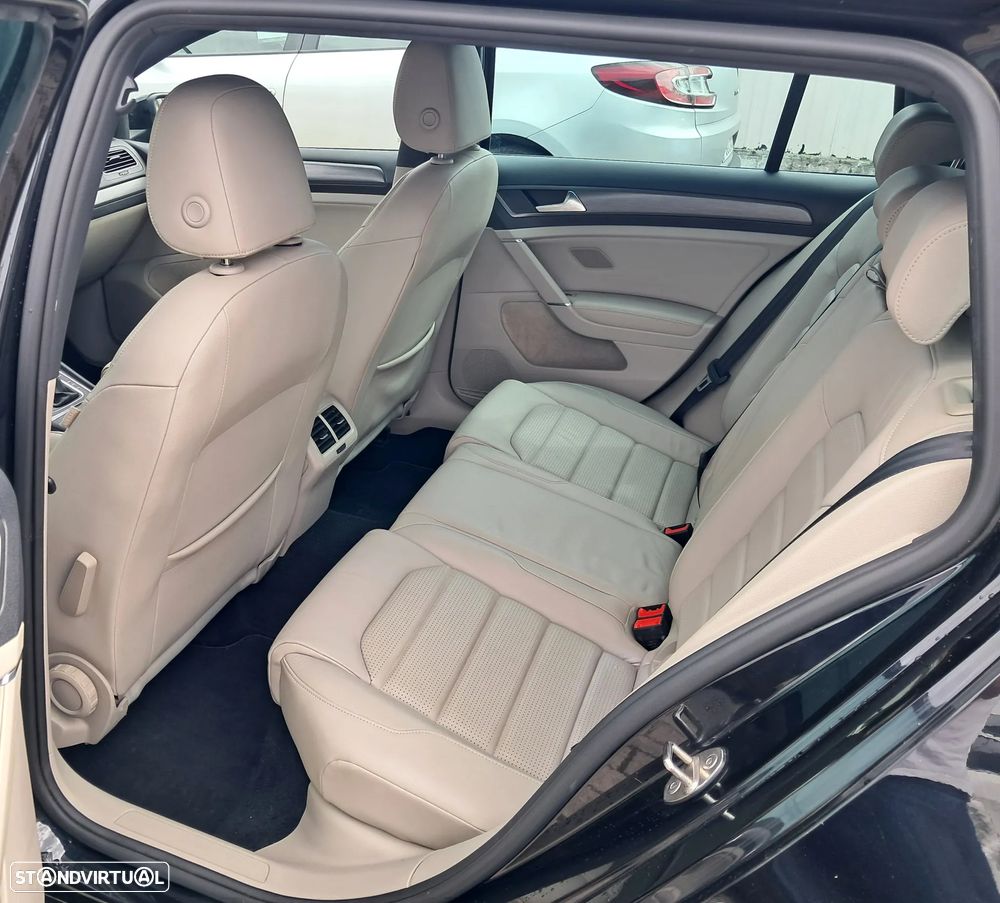 Volkswagen Golf Variant 1.6 TDi Confortline DSG — fotografia 9