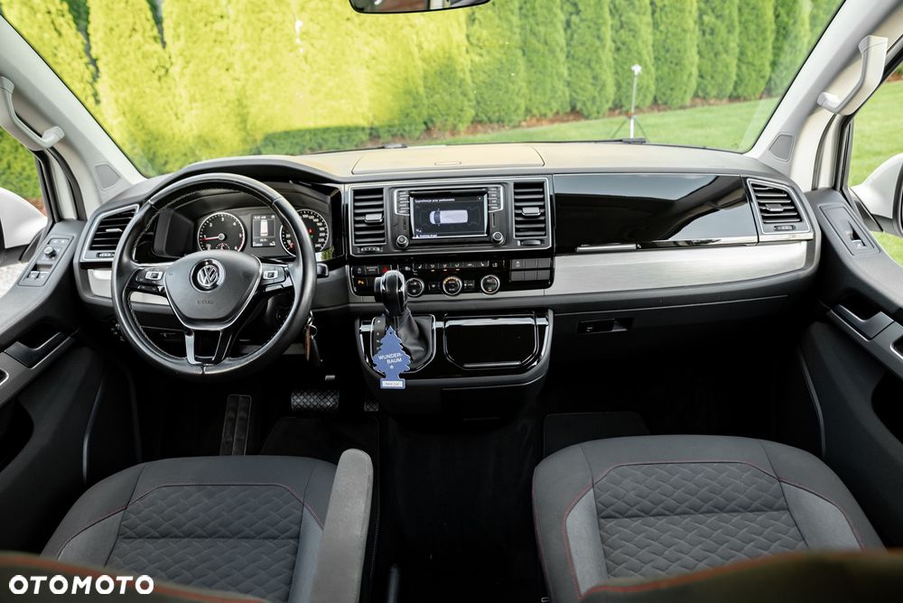 Volkswagen Multivan - 24