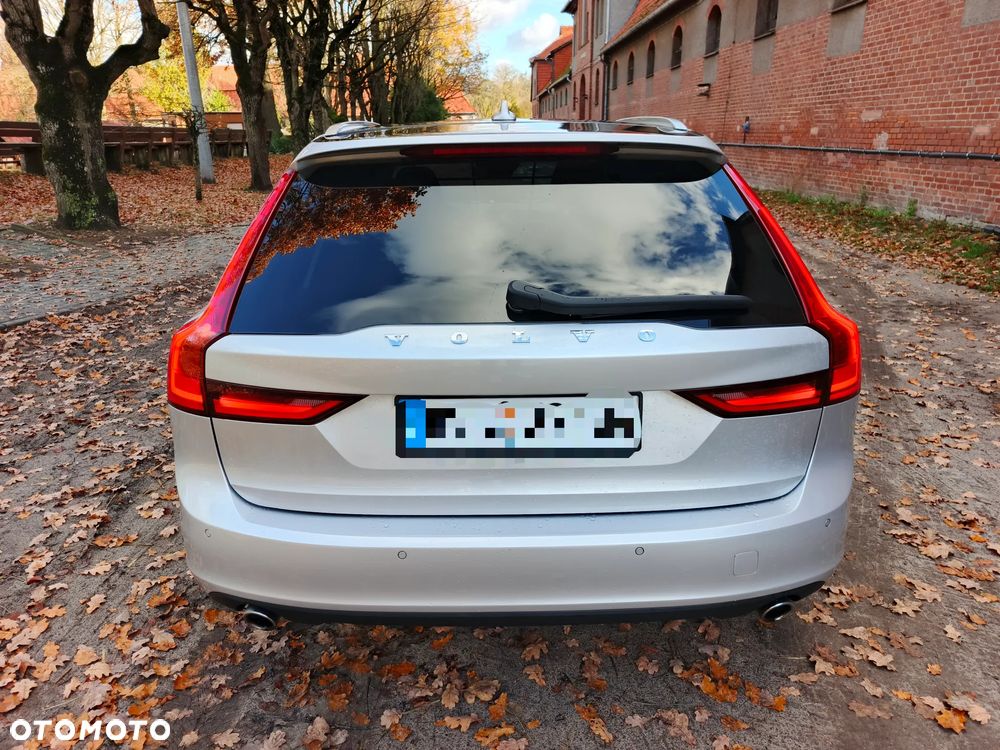 Volvo V90 D5 AWD Momentum - 7