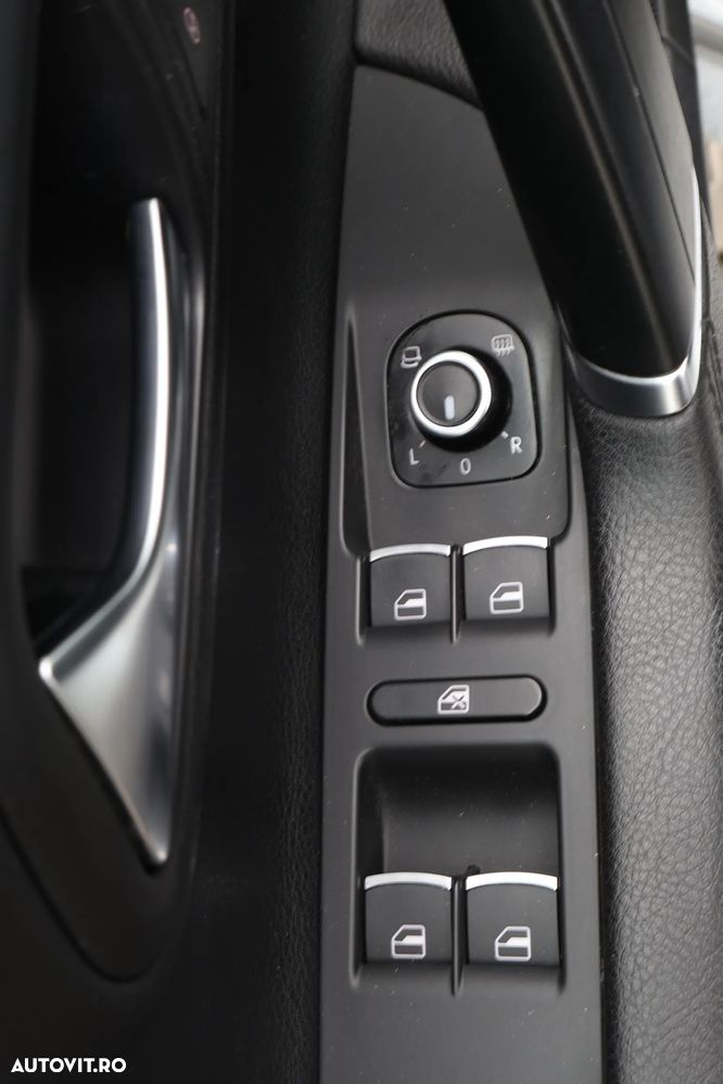 Volkswagen Passat CC 2.0 TDI BlueMotion Technology DSG - 30