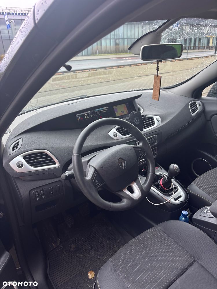 Renault Scenic dCi 130 FAP Dynamique - 8