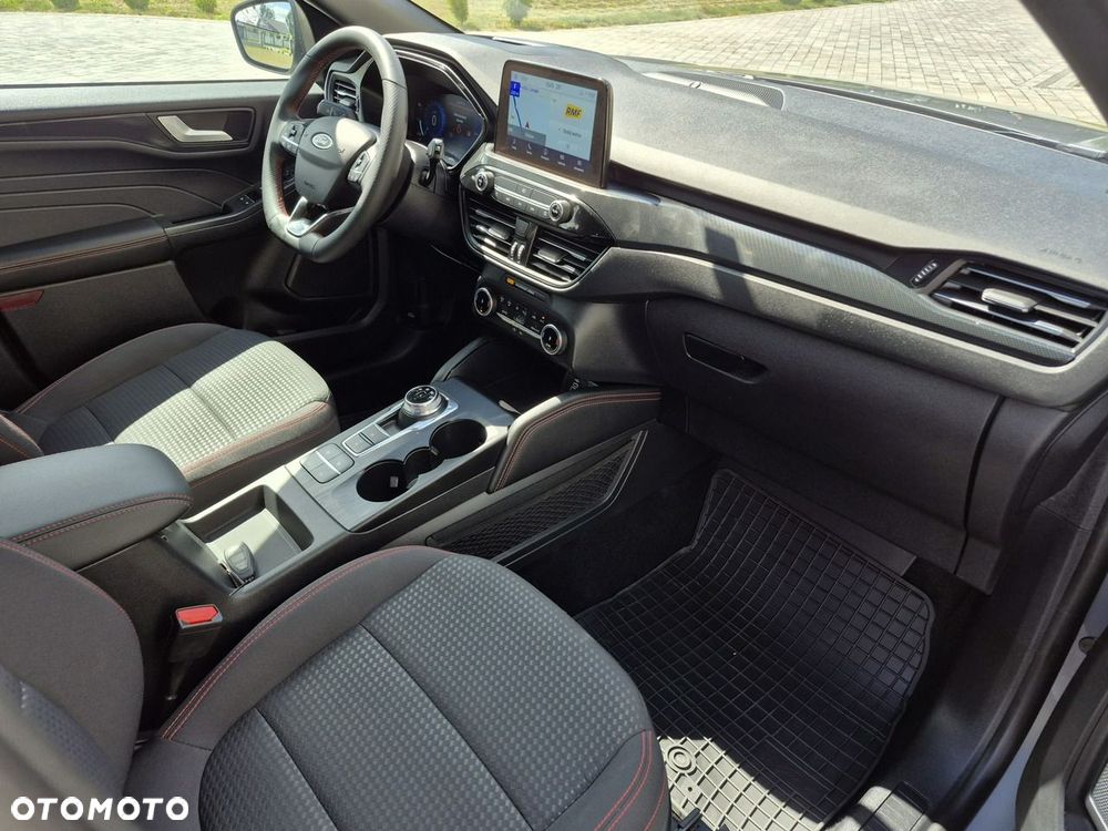 Ford Kuga - 11
