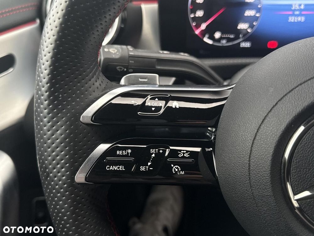 Mercedes-Benz CLA - 26