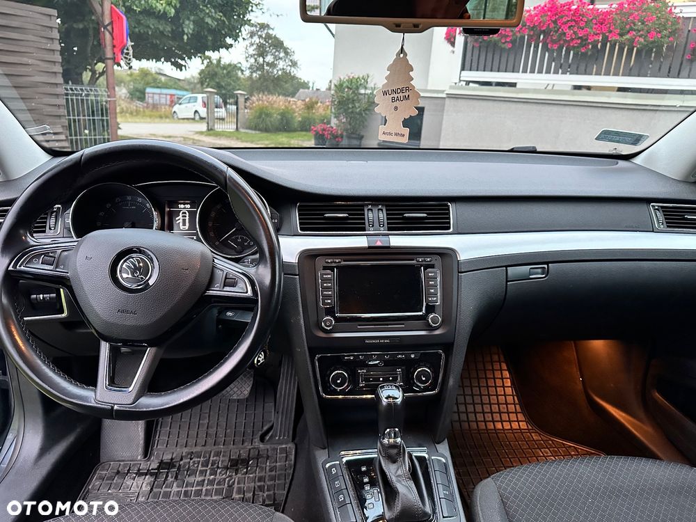 Skoda Superb 2.0 TDI Active DSG - 14