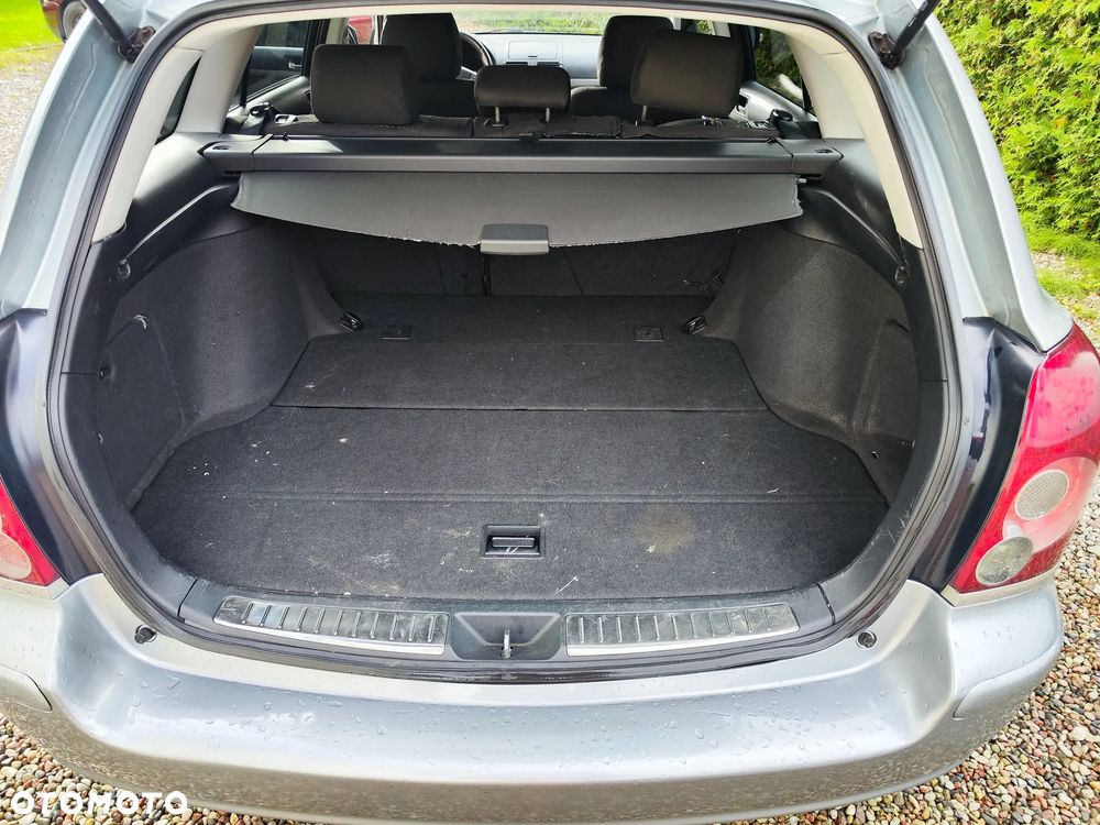 Toyota Avensis 2.2 D-4D Prestige - 7