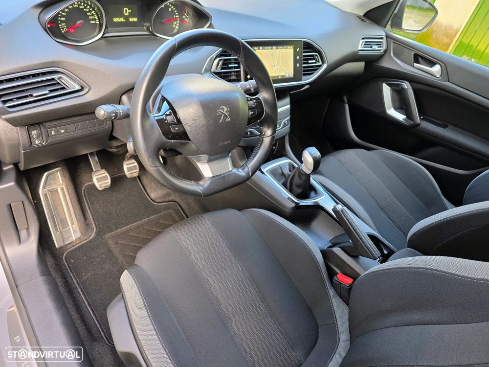 Peugeot 308 SW 1.6 BlueHDi Style - 28