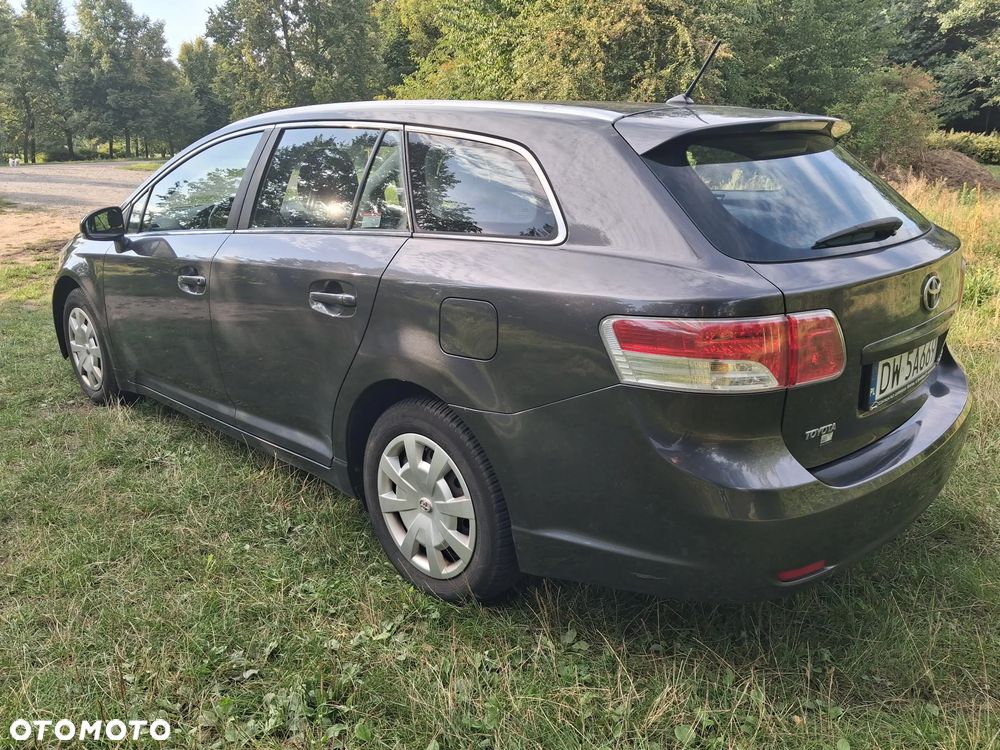 Toyota Avensis 2.0 D-4D Luna - 3