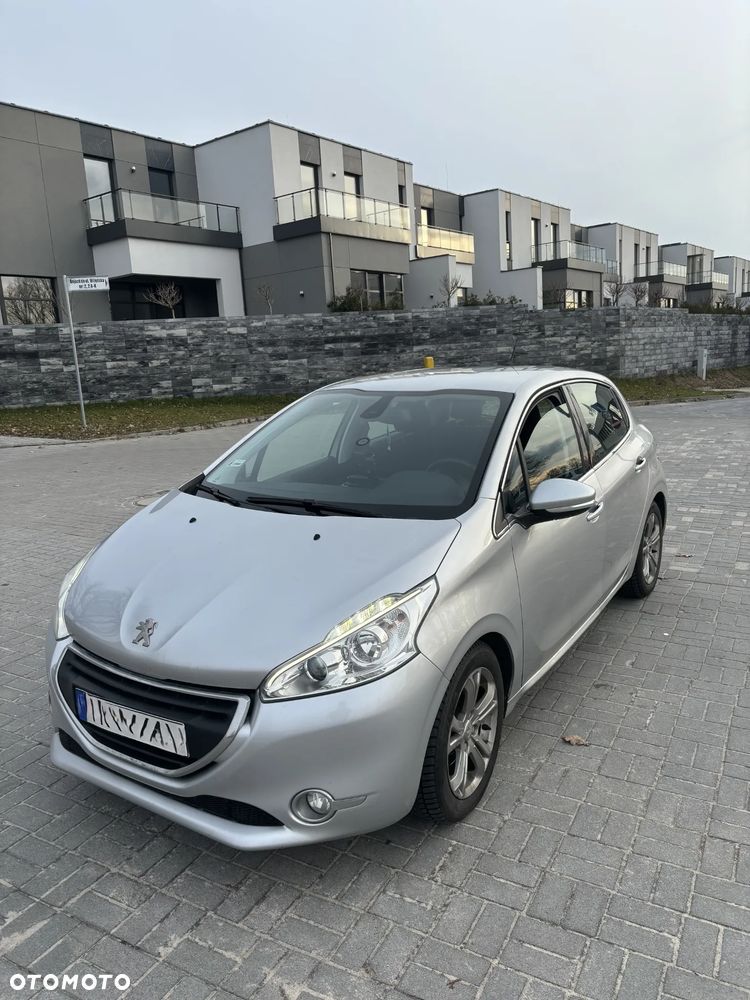 Peugeot 208 1.6 VTi Allure - 1