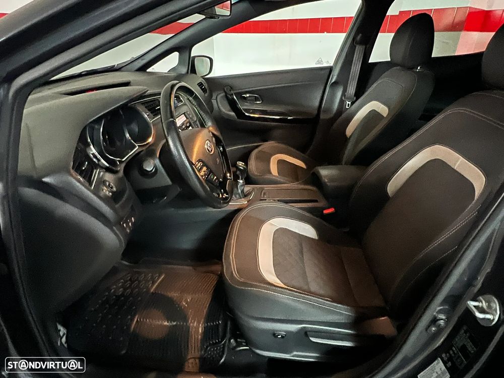 Kia Ceed 1.6 CRDi Nav Line - 10