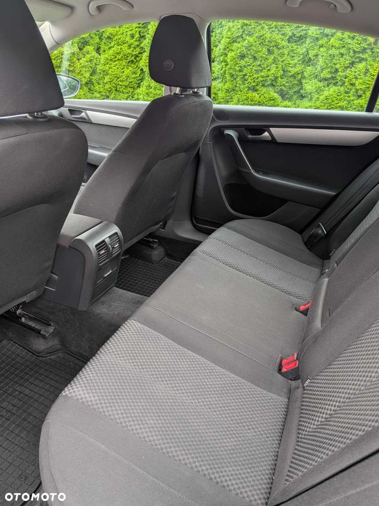 Volkswagen Passat - 7