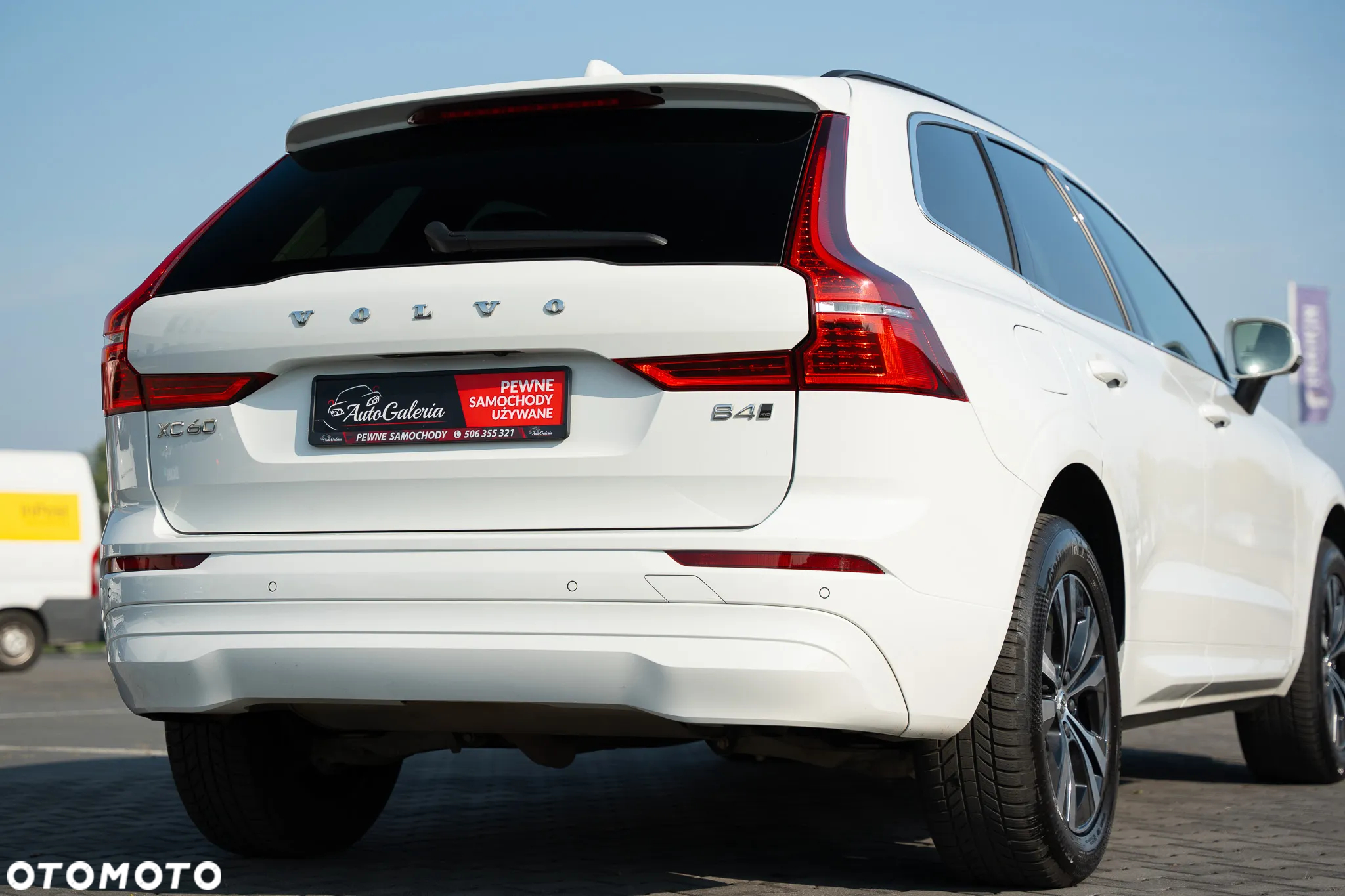 Volvo XC 60 B4 D AWD Geartronic Momentum Pro - 12