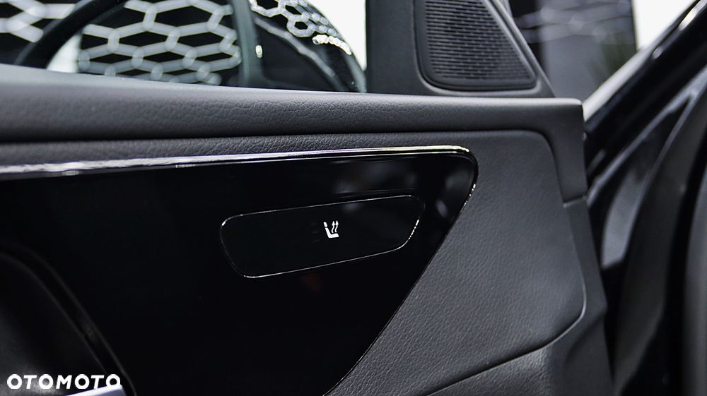 Mercedes-Benz Klasa C 200 d 9G-TRONIC - 17