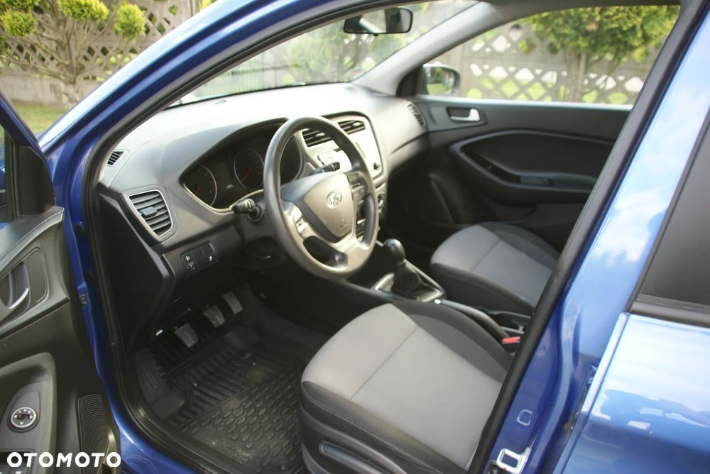 Hyundai i20 - 10