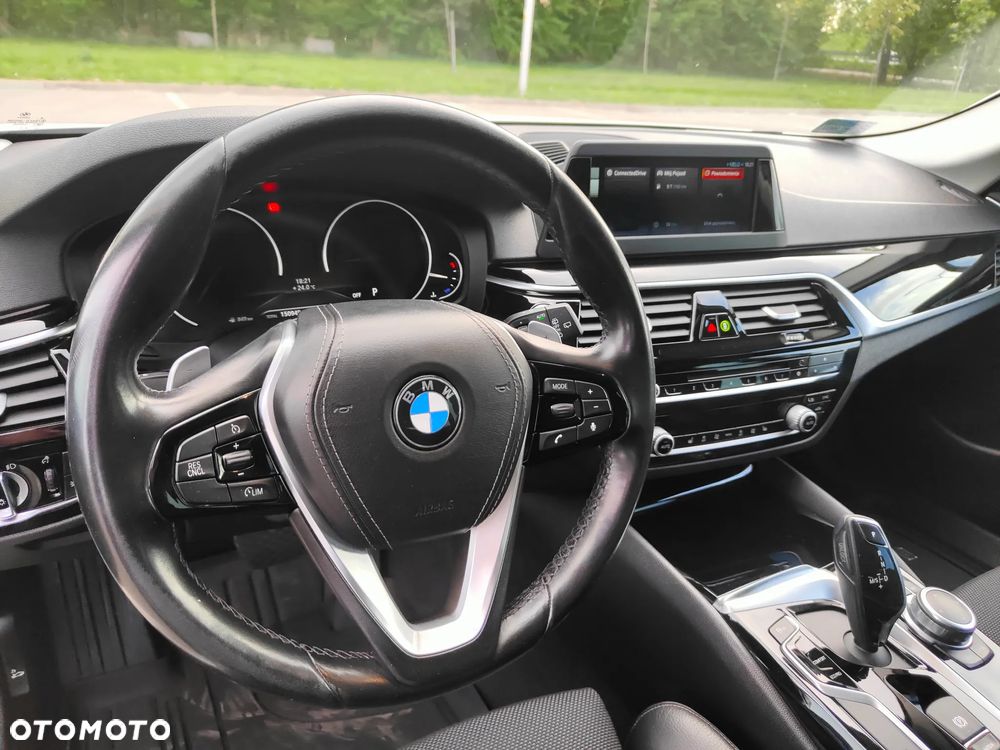 BMW Seria 5 518d M Sport sport - 6