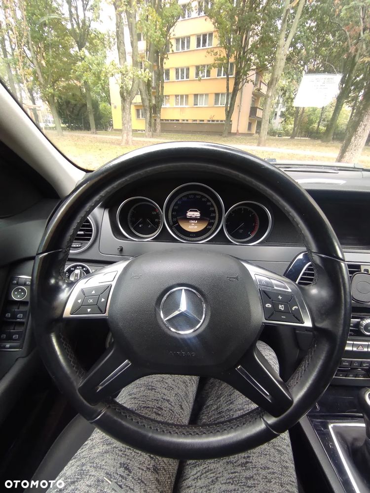 Mercedes-Benz Klasa C 180 CDI DPF (BlueEFFICIENCY) - 21