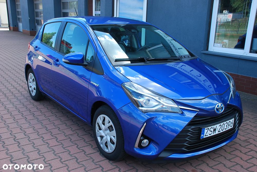 Toyota Yaris Hybrid 100 Life - 30