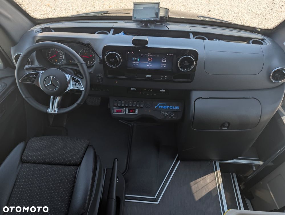 Mercedes-Benz Sprinter 519 - 18