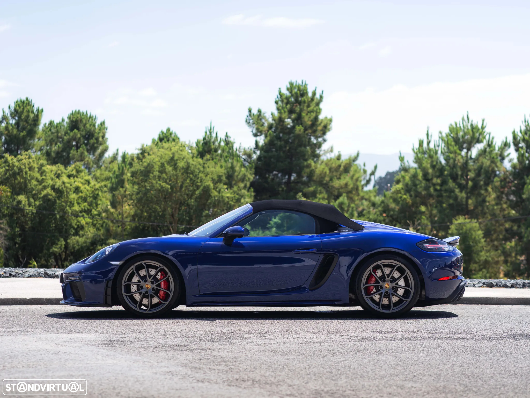 Porsche 718 Spyder - 12