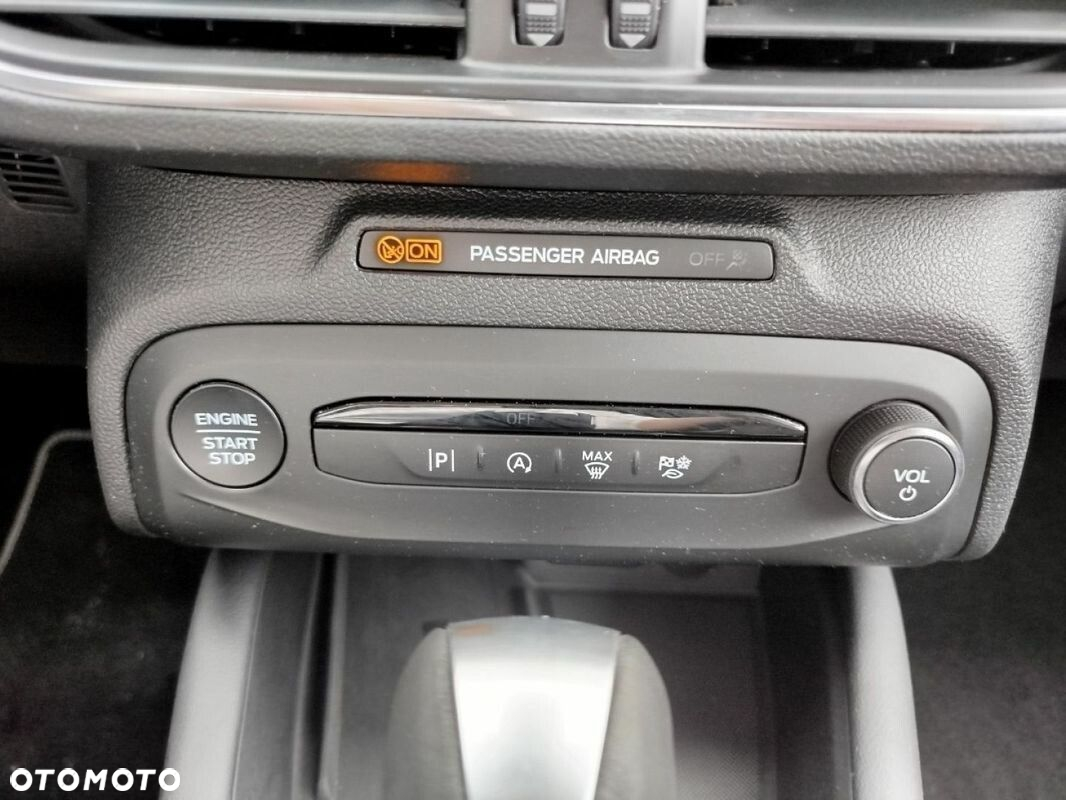 Ford Focus 1.0 EcoBoost mHEV Titanium X - 23