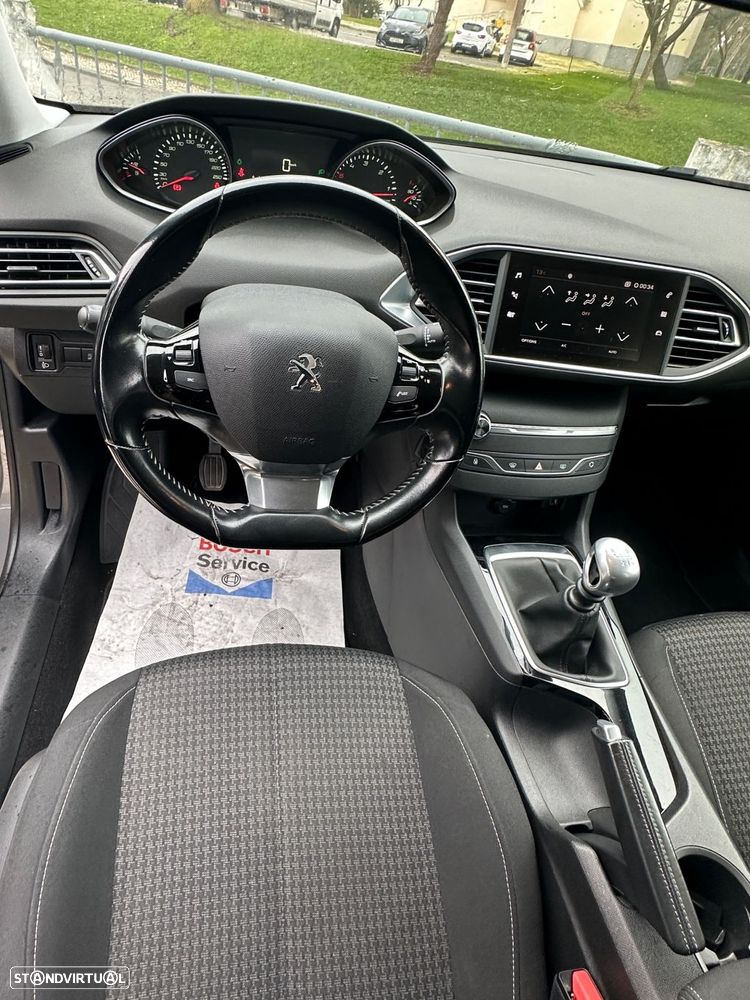 Peugeot 308 1.5 BlueHDi Style - 15