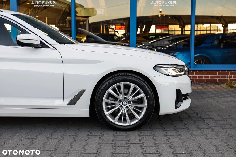 BMW Seria 5 520d xDrive Sport - 14