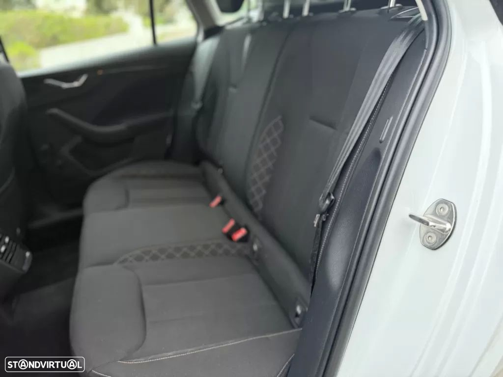 Skoda Kamiq 1.0 TSI Style DSG - 10