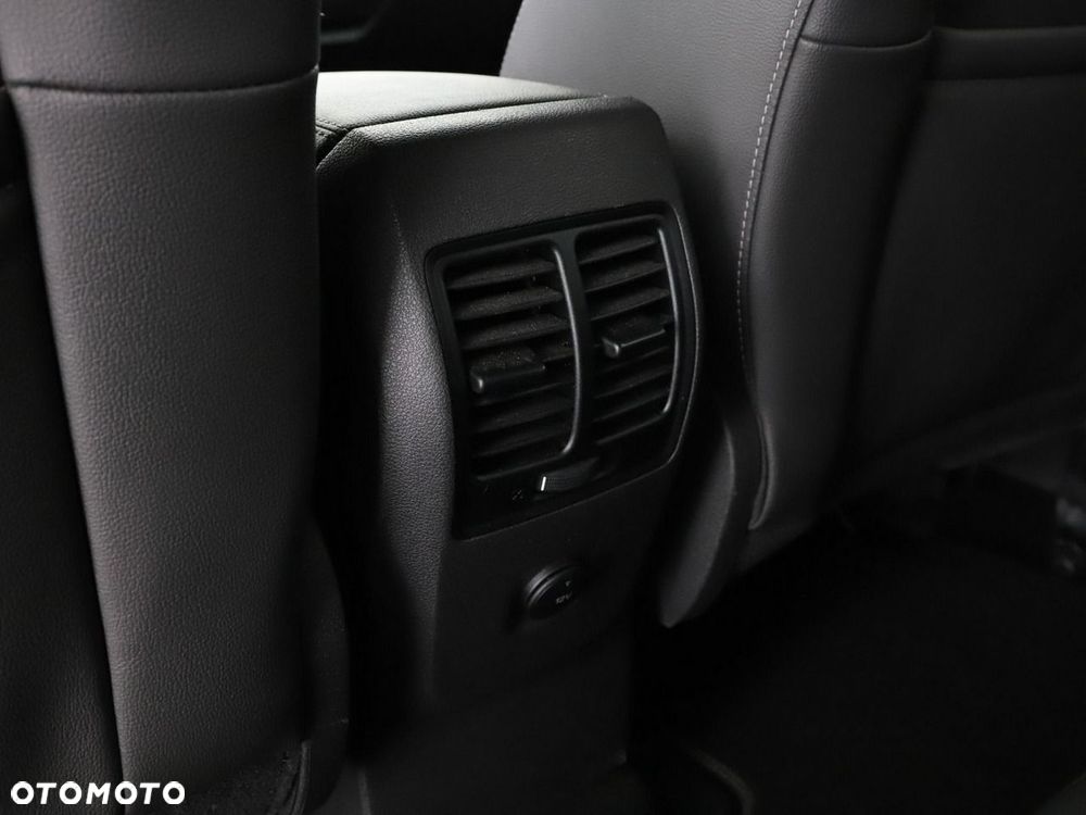 Ford Kuga 1.5 EcoBoost 2x4 ST-Line - 36