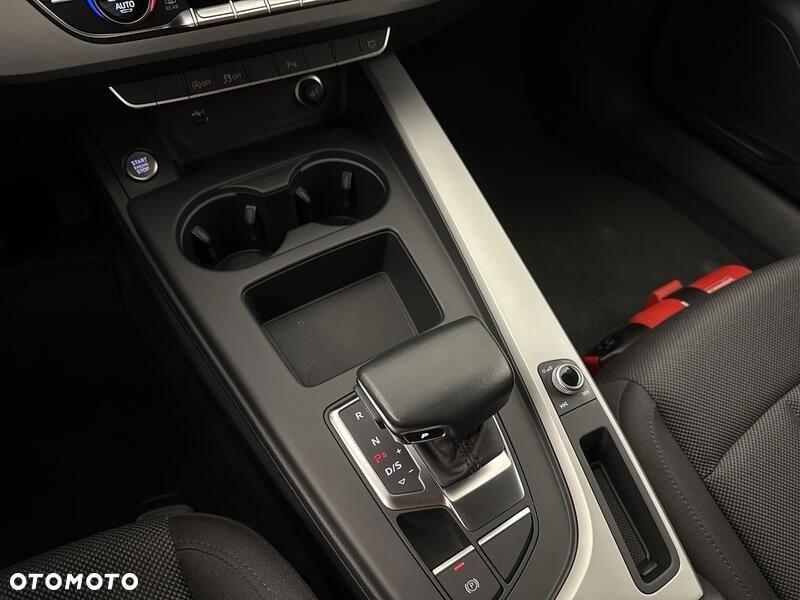 Audi A4 Limousine 35 TFSI mHEV S Line S tronic - 17