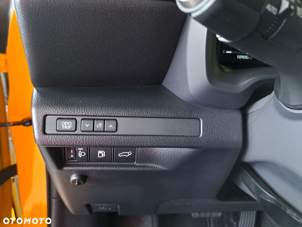 Lexus LBX 1.5 Hybrid Emotion - 33