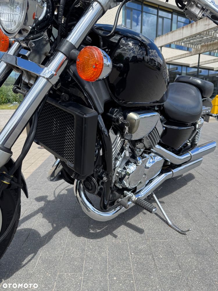 Honda VF - 9