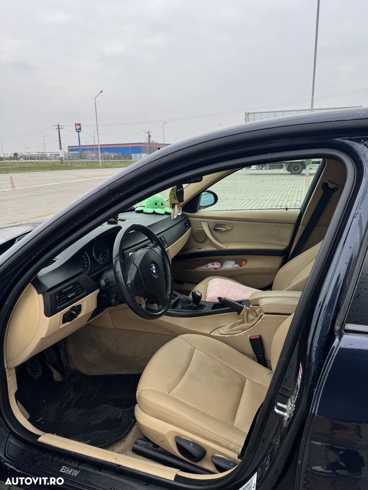 BMW Seria 3 318i - 6