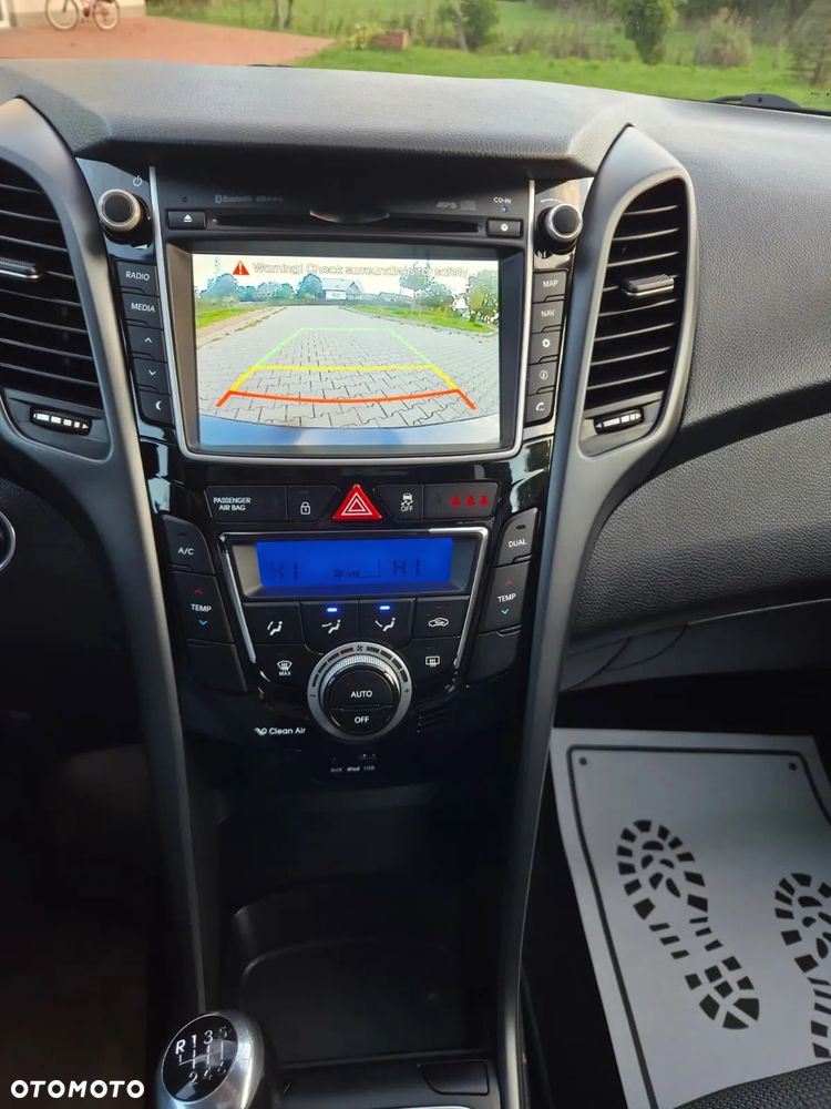 Hyundai i30 1.6 GDI BlueDrive Go - 17
