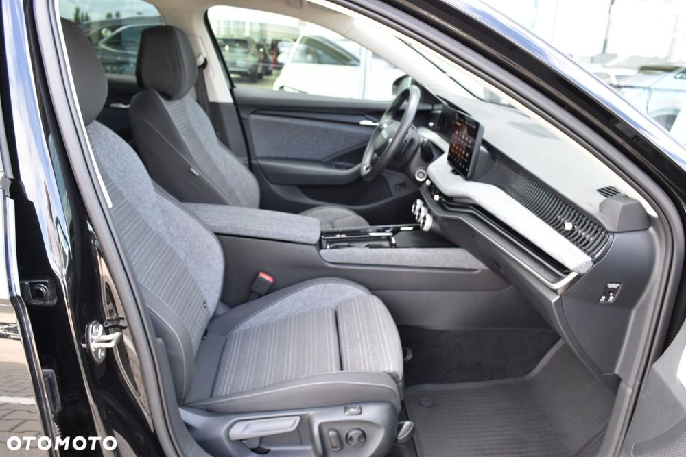 Skoda Superb 2.0 TDI SCR Selection DSG - 35
