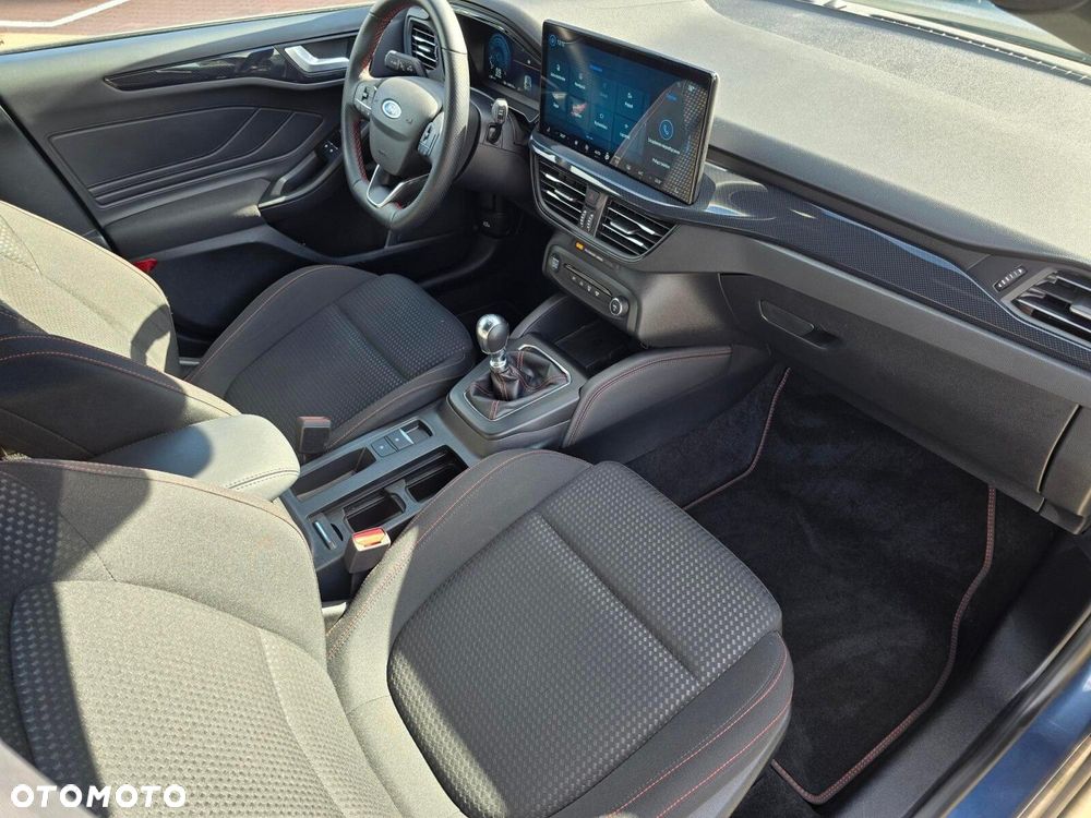 Ford Focus 1.0 EcoBoost ST-Line X - 17