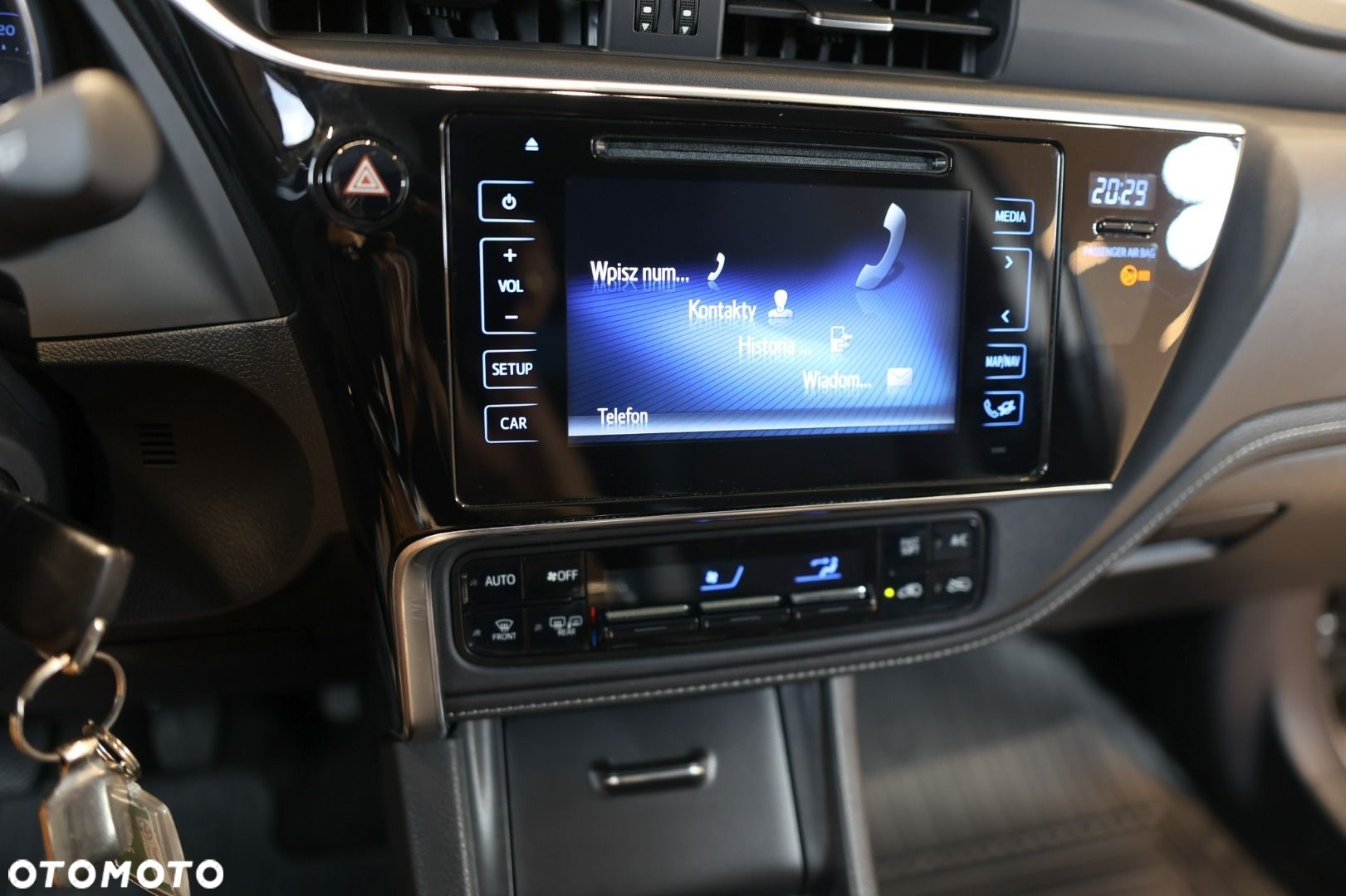 Toyota Auris - 22