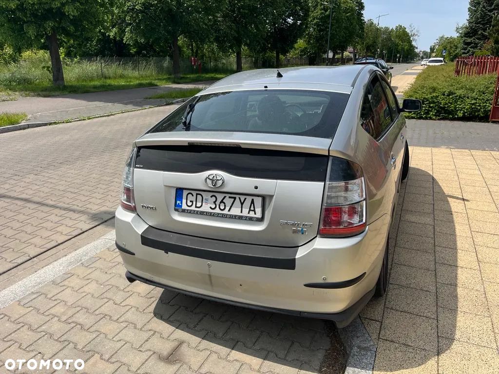 Toyota Prius 1.5 VVT-i Prestige - 1