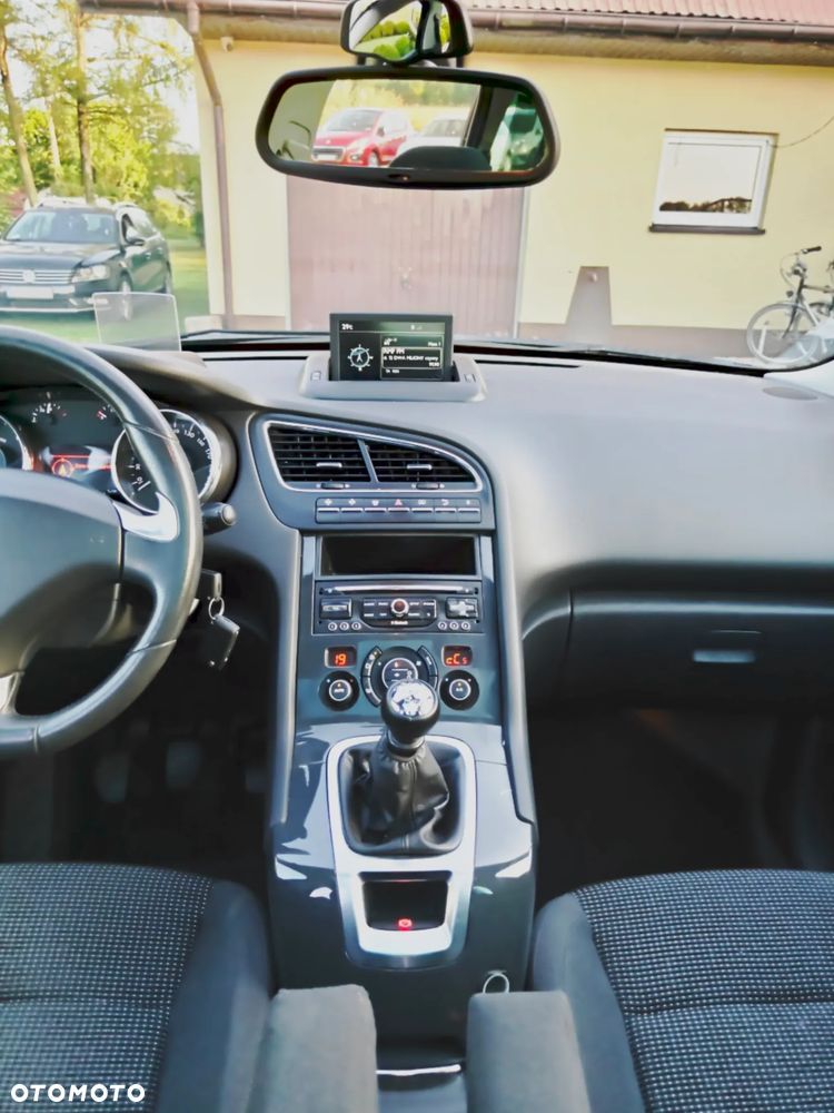 Peugeot 5008 2.0 HDi Allure 7os - 13
