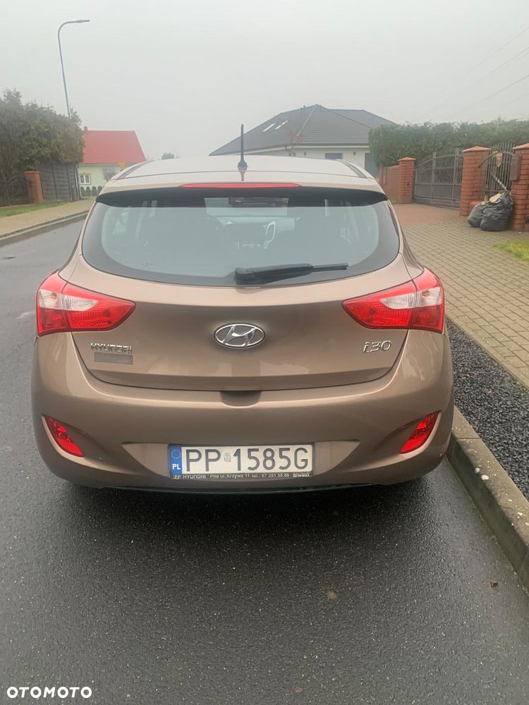 Hyundai i30 1.6 Classic + - 4