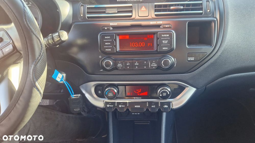 Kia Rio 1.2 Dream Team Edition - 13