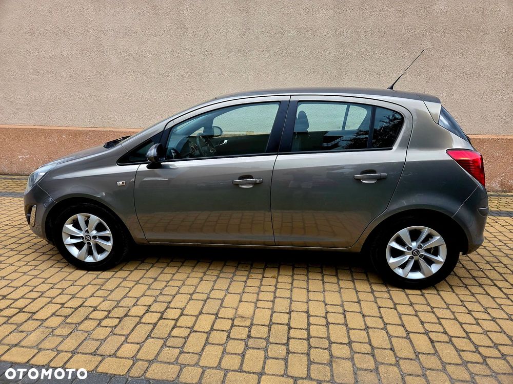 Opel Corsa 1.2 16V Enjoy - 4