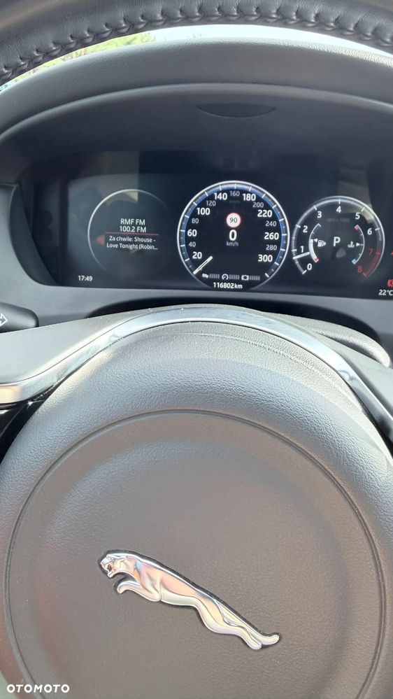 Jaguar XE 2.0 T R-Sport - 13