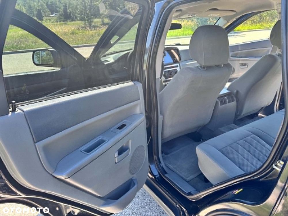 Jeep Grand Cherokee - 10