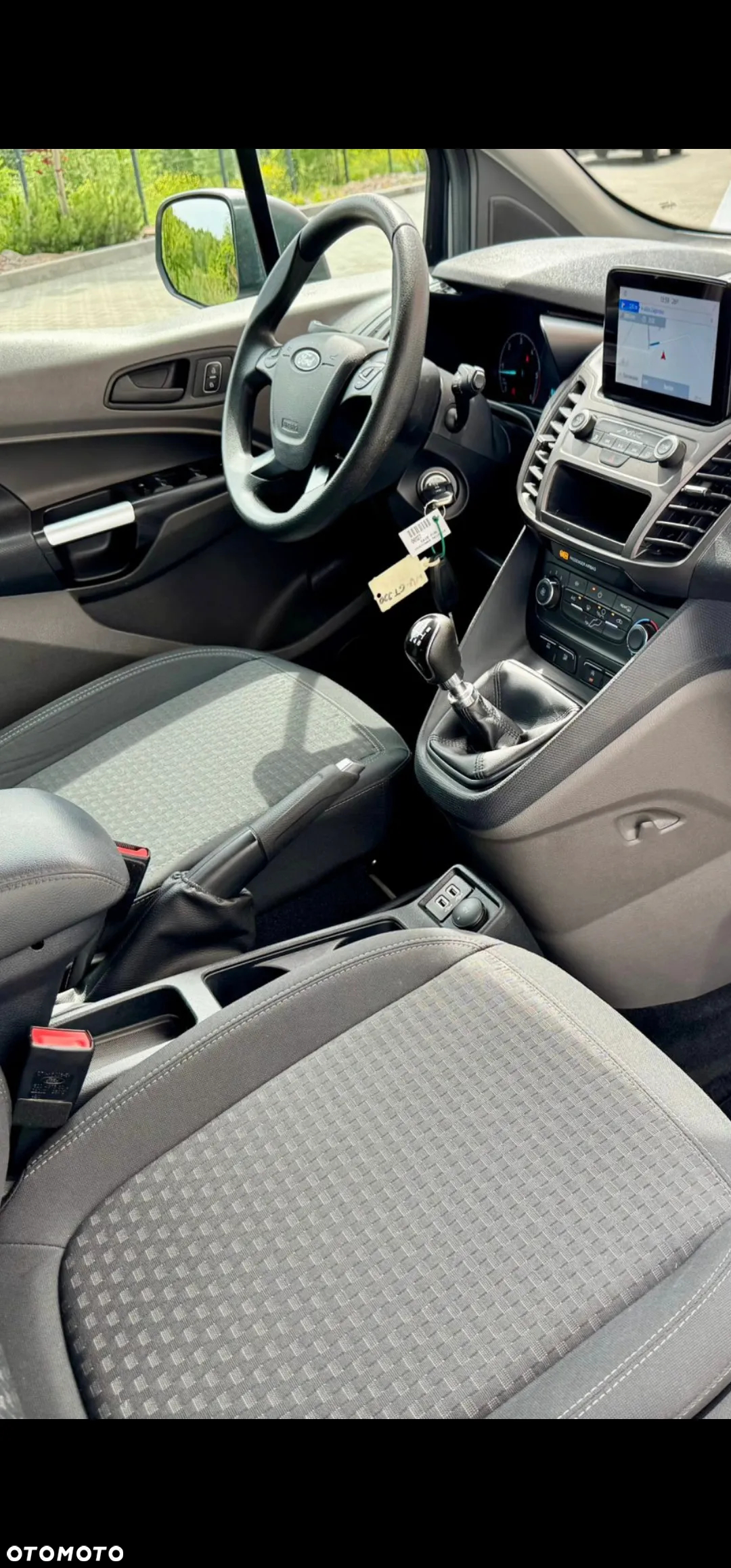 Ford Transit Connect - 8