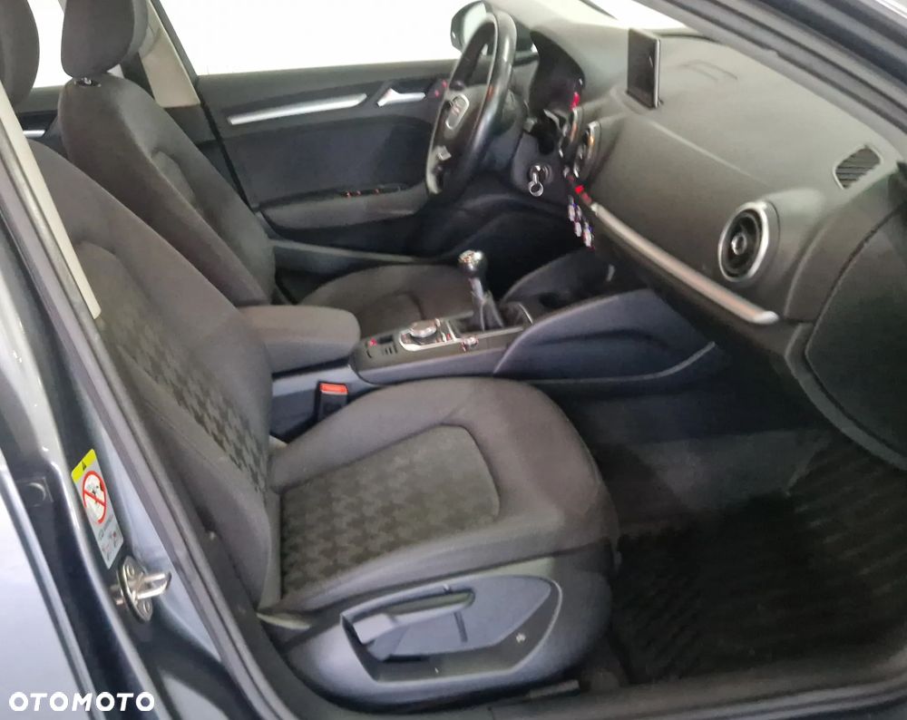 Audi A3 Sportback - 6