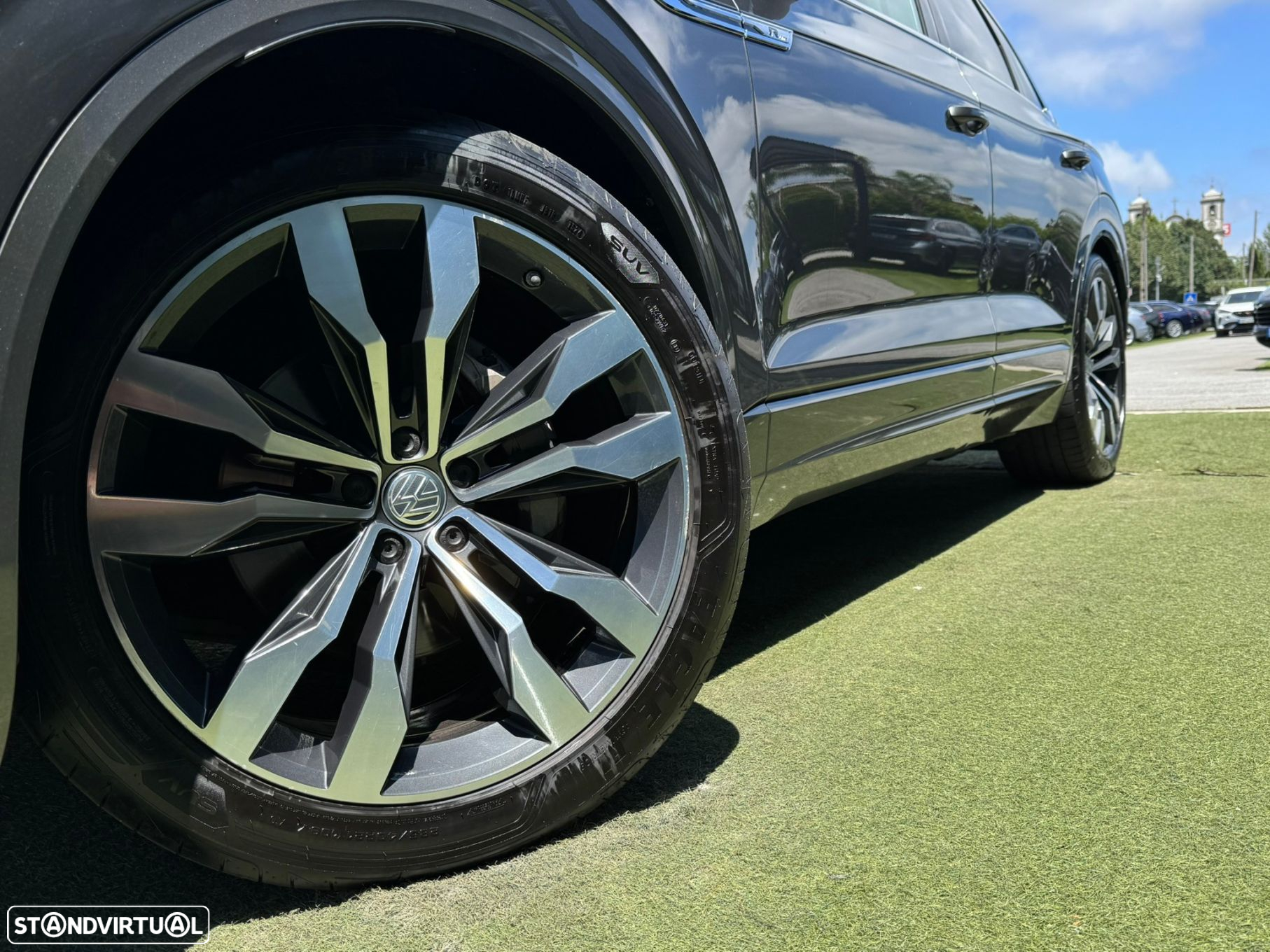 VW Touareg 3.0 TDI V6 R-Line - 5