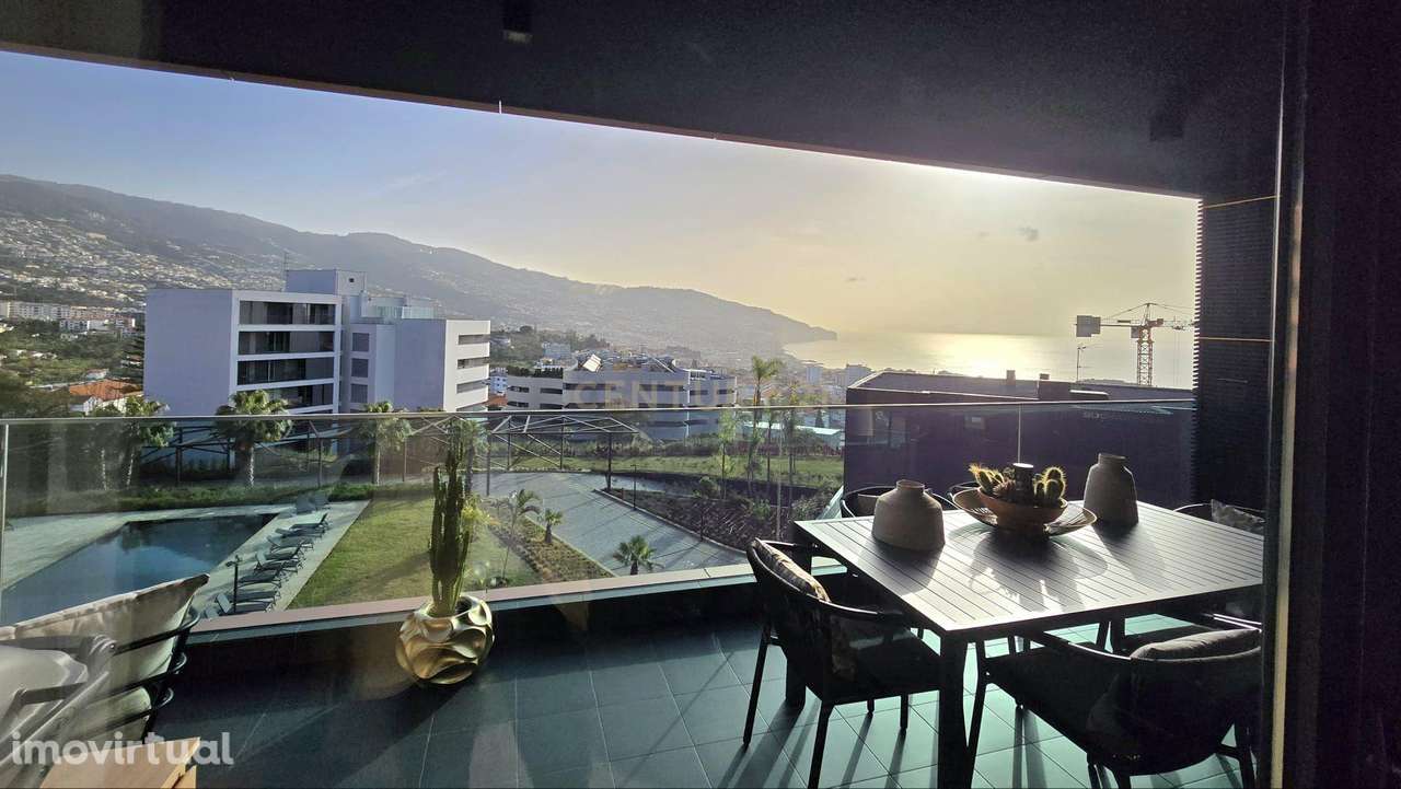 Apartamento Moderno com Vista Panorâmica em São Martinho, Funchal - Grande imagem: 3/14