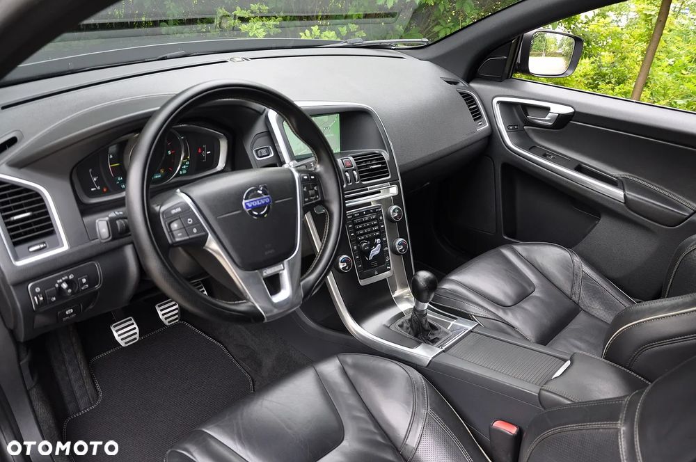 Volvo XC 60 D4 AWD R-Design Summum - 19