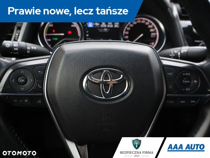 Toyota Camry - 24